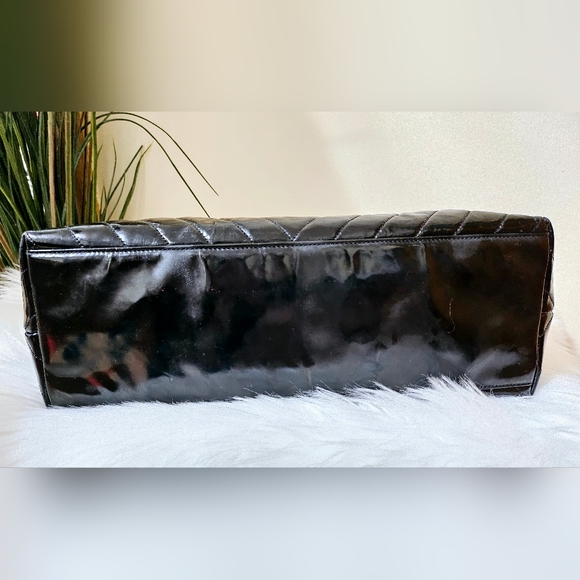 ❌SOLD❌ 🖤Chanel Tote🖤 - Picture 6 of 15
